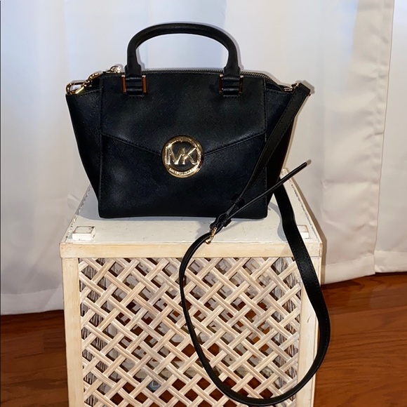 Michael Kors Handbags - Micheal Kors Crossbody/Tote bag